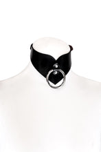 Load image into Gallery viewer, O-Ring Vampire Heart Choker black/red