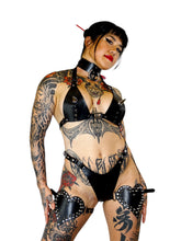 Load image into Gallery viewer, O ring Choker black/red
