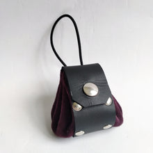 Load image into Gallery viewer, Leather pouch with elastic draw string. The lid is secured with a heavy snap. Handmade in New Zealand by Gemma Proebst.
